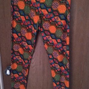 NWOT brand new lularoe tall and curvy leggings